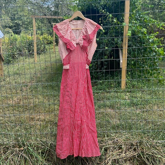 Vintage Vanity Fair dress - Picture 1 of 11